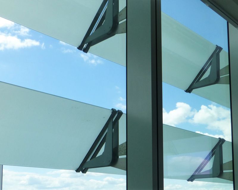 2 Snowhill — photograph 2