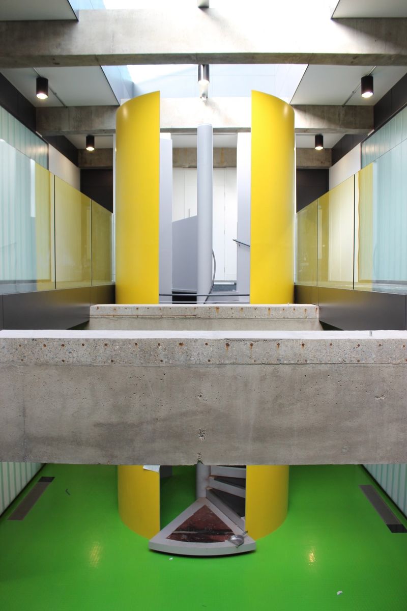 Bunker Building — photograph 1